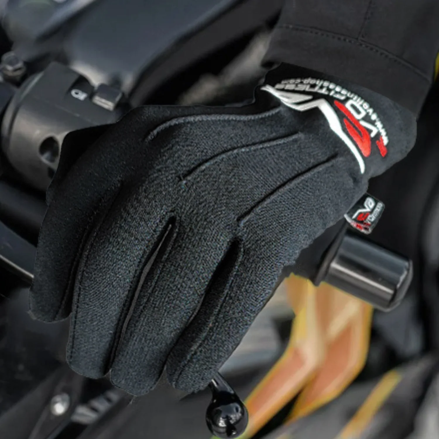 EVO Winter Black Thermal Inner Gloves - Image 4